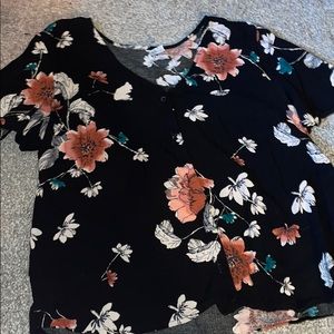 Short sleeved floral blouse